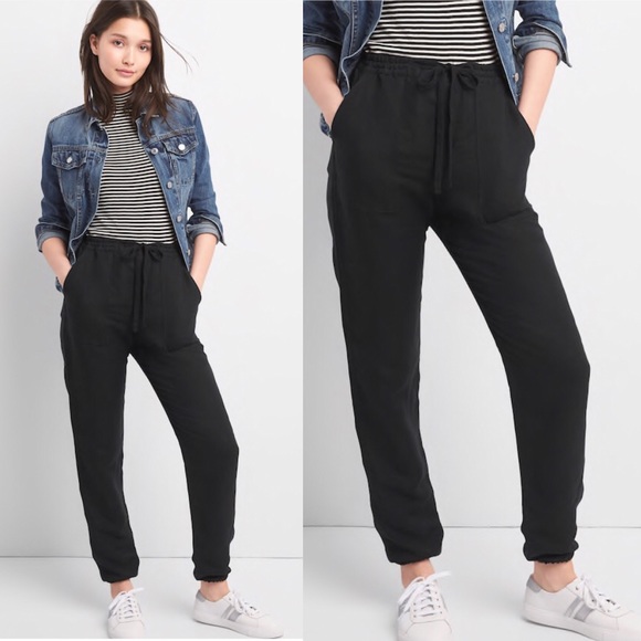 gap tracksuit womens